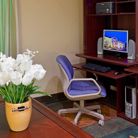 Holiday Inn Express & Suites Carneys Point - Pennsville By Ihg Екстериор снимка