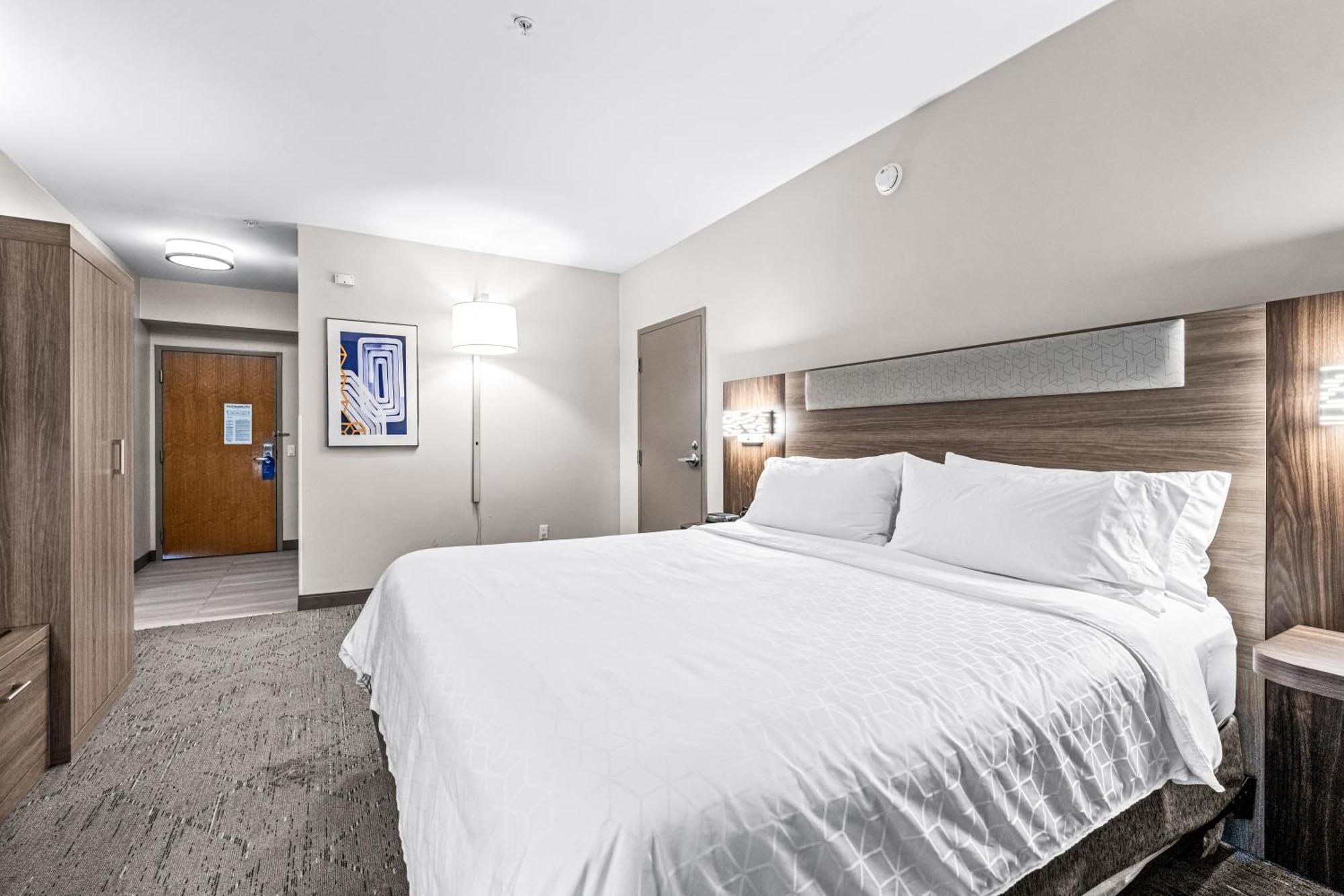 Holiday Inn Express & Suites Carneys Point - Pennsville By Ihg Екстериор снимка