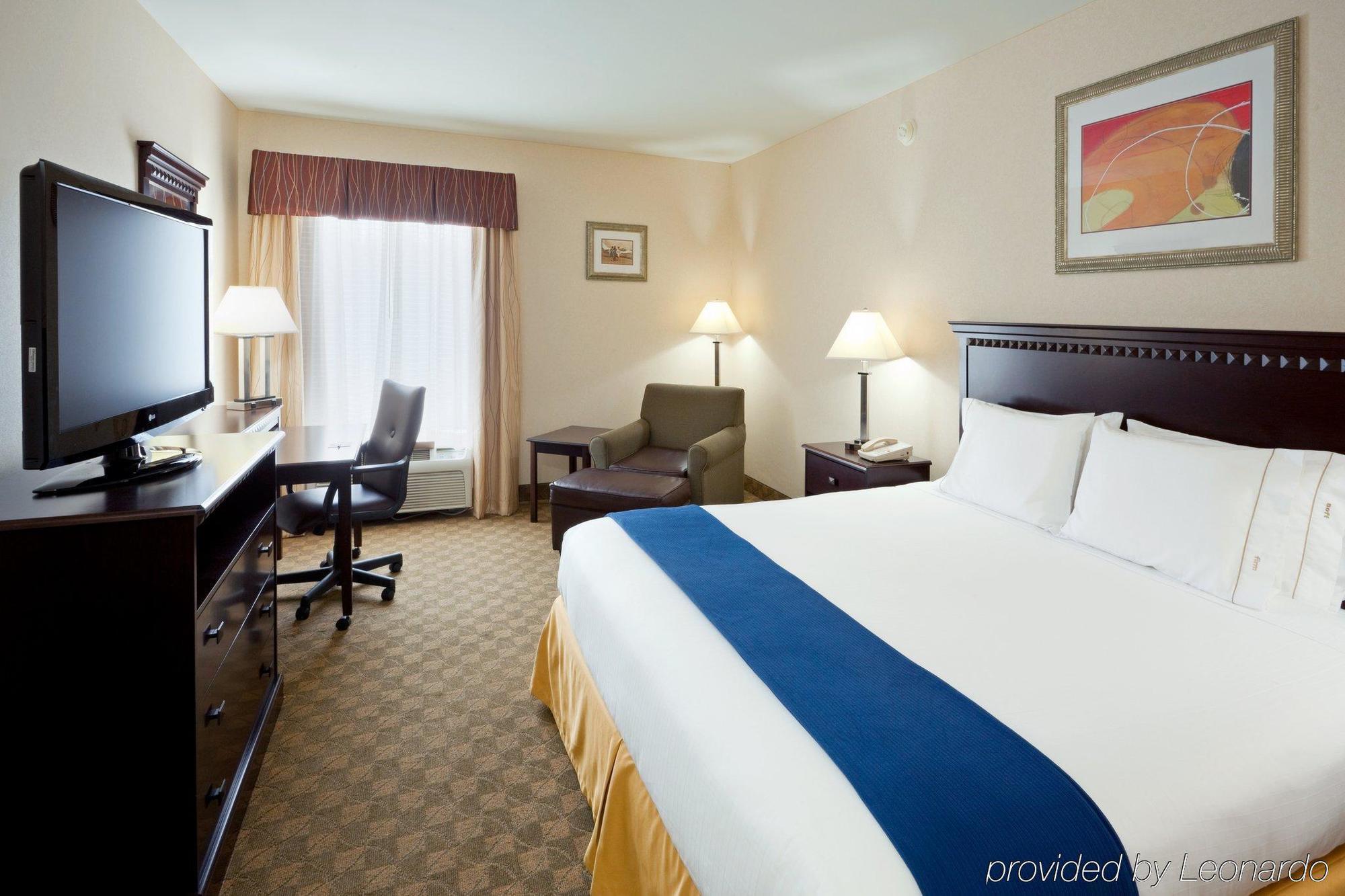 Holiday Inn Express & Suites Carneys Point - Pennsville By Ihg Стая снимка